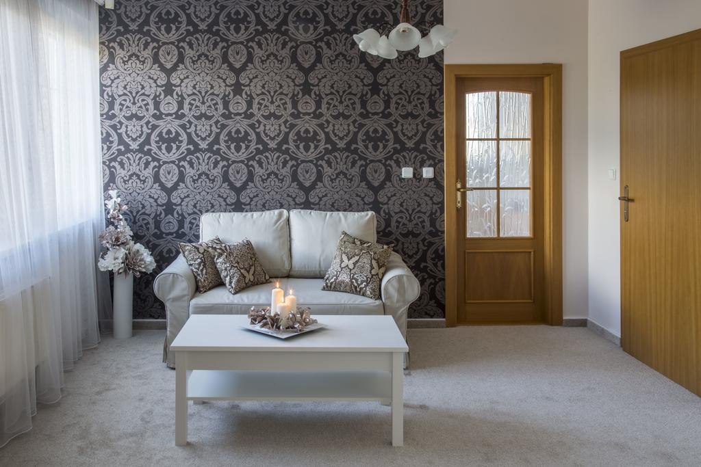 Villa Grande - Apartmany Olomouc Buitenkant foto