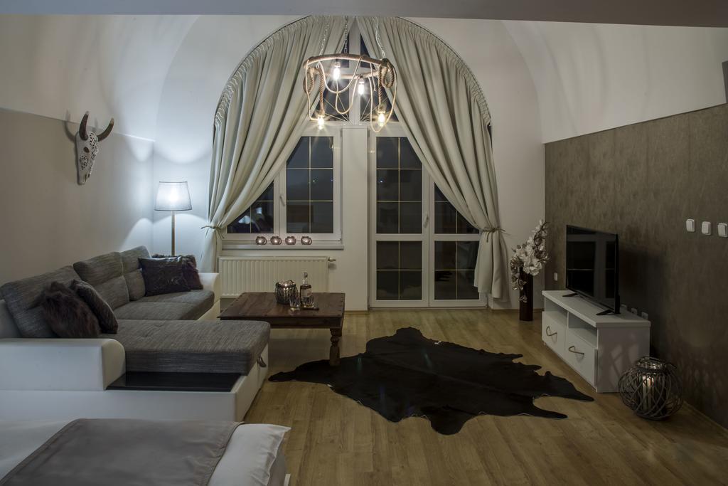 Villa Grande - Apartmany Olomouc Buitenkant foto