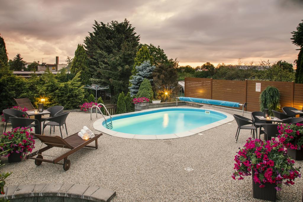 Villa Grande - Apartmany Olomouc Buitenkant foto