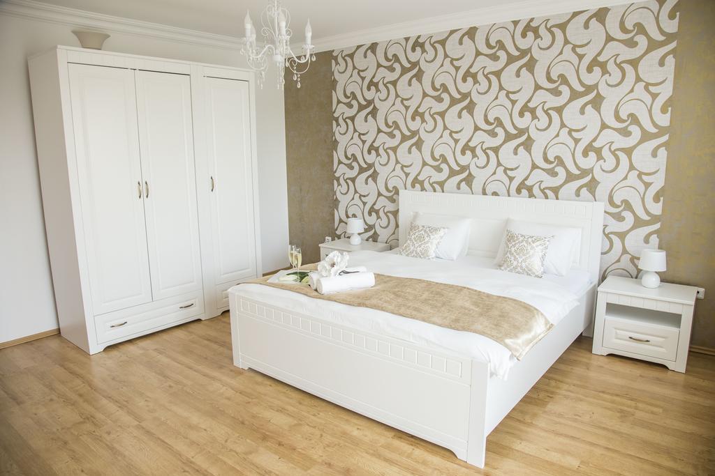 Villa Grande - Apartmany Olomouc Buitenkant foto