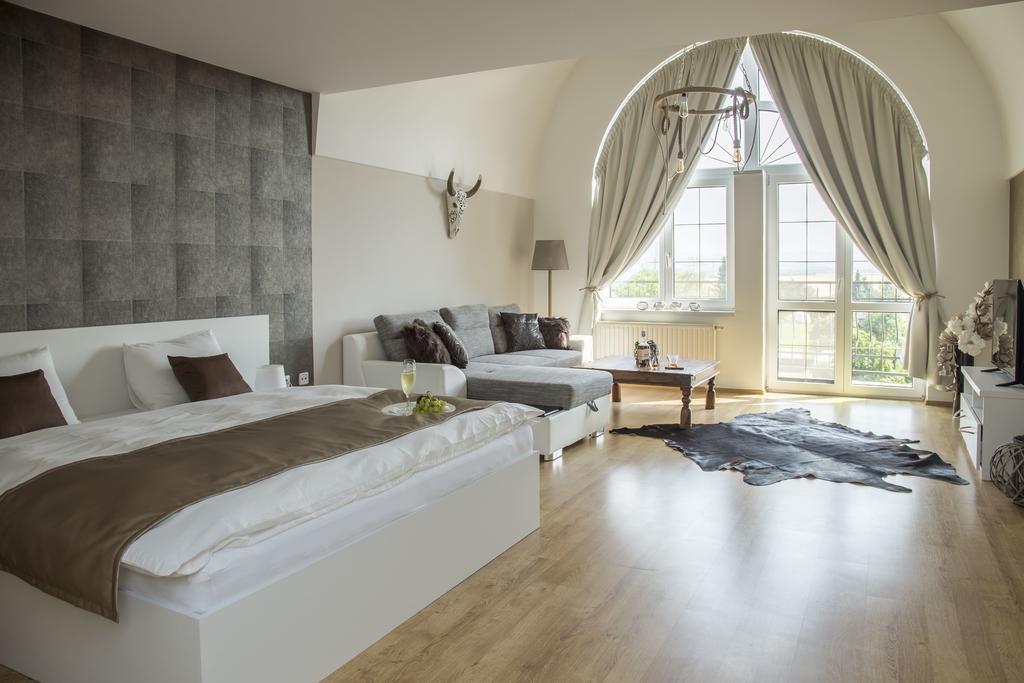Villa Grande - Apartmany Olomouc Buitenkant foto