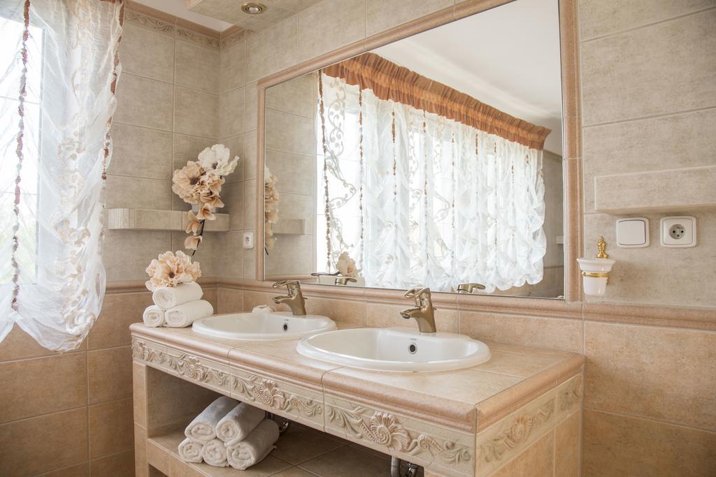 Villa Grande - Apartmany Olomouc Buitenkant foto